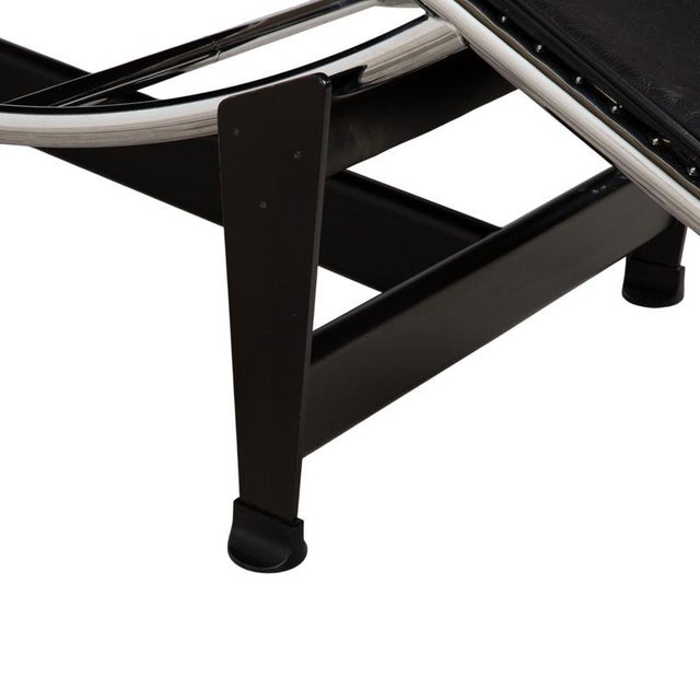 Animal Skin Bauhaus LC 4 Chaise Lounge in Black Leather by Le Corbusier for Cassina For Sale - Image 7 of 16