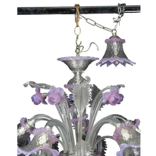 5 arms chandelier in murano glass venice early 20th century h: 67 x 75 cm good condition. This piece is attributed to the...