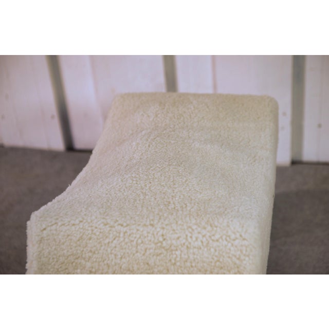 Art Deco Walnut Stool, 1940s, in Good conditions. Designed 1920 to 1949