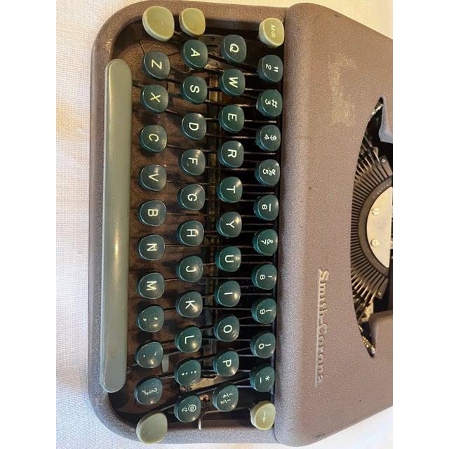 Traditional 1950s Smith-Corona Portable Skywriter Typewriter For Sale - Image 3 of 13