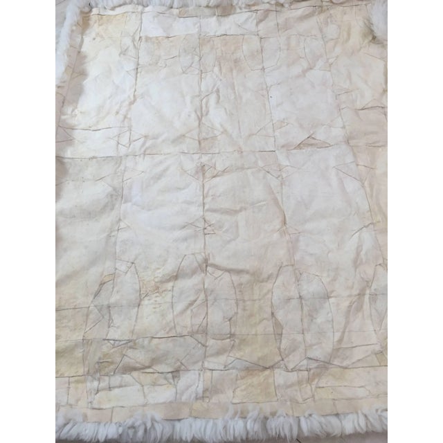 Animal Skin Vintage Shaggy Sheepskin Bed Throw or Rug | New Zealand Natural Ivory White 1970 For Sale - Image 7 of 9