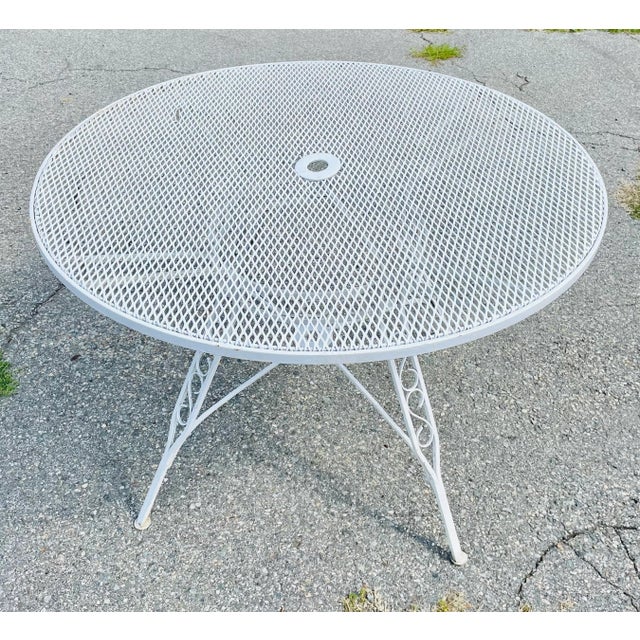 Vintage Mid Century Modern Iron Mesh Patio Table Chairish
