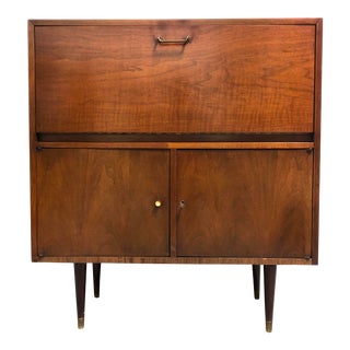 Mid Century Modern Dania Collection Bar by American of Martinsville For Sale