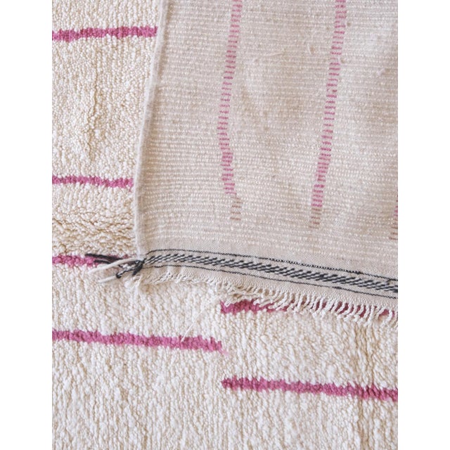 Mid-Century Modern 2020's Moroccan Pink Azilal Wool Rug - 9.9 X 6.4 Ft For Sale - Image 3 of 9