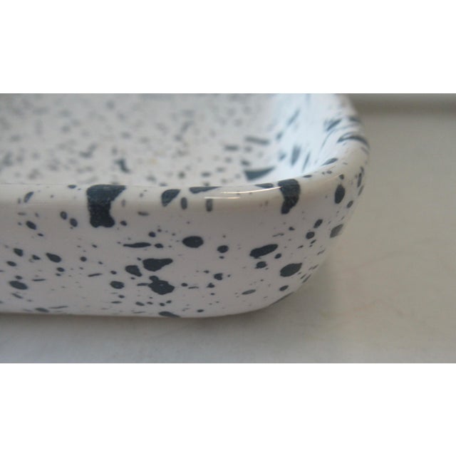 Vintage MCM "Dr. Douglas" Ironstone Splatter-Motif Handled Baking Pan For Sale - Image 9 of 12