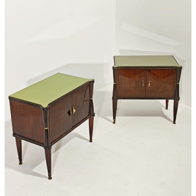 Italian Bedside Tables in Wood, Glass, and Brass in the style of Vittorio Dassi, 1950s, Set of 2 For Sale - Image 6 of 18