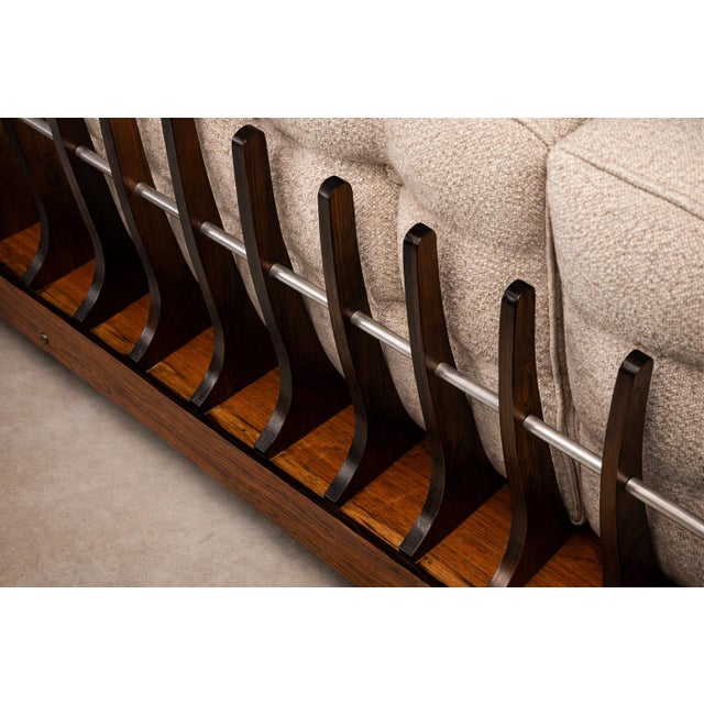 1960s Four-Seat Sofa in Brazilian Rosewood with Sculpted Back and Warm Bouclé Upholstery, JD Moveis, 1960s - Lot 546 For Sale - Image 5 of 16