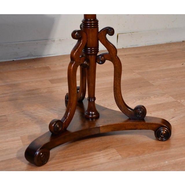1920s English Regency Mahogany Banded Walnut Pair of Side Tables / End Tables For Sale - Image 12 of 16