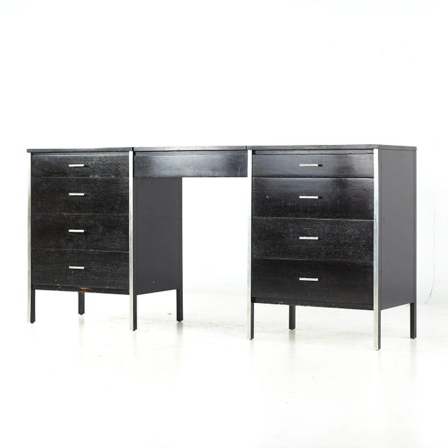 Mid-Century Modern Paul McCobb for Calvin Linear Mid Century Vanity Cabinet For Sale - Image 3 of 11