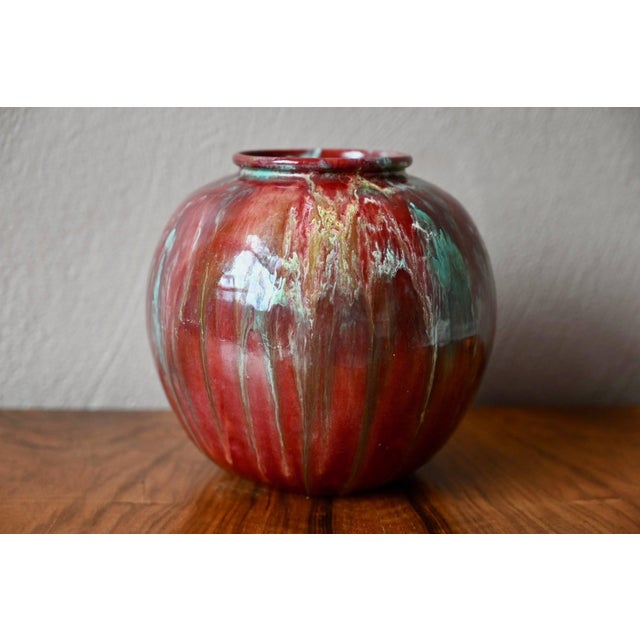 Art Nouveau Cab Ceramic Ball Vase in Flamed Red and Turquoise, France, 1920s For Sale - Image 3 of 7