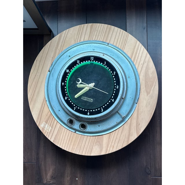Lights 1940s Art Deco Glo Dial Original Neon Wall Hanging Clock For Sale - Image 7 of 7