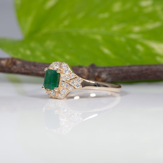 Colombian Emerald Ring With Natural Diamond Accents: Solid 14k Gold, 5.2x4.7mm, Size 6.75 For Sale In Columbus - Image 6 of 9