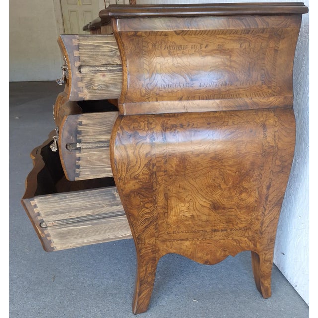 1960's William Switzer Made in Italy Burlwood Bombay Chest With Keys For Sale - Image 9 of 13