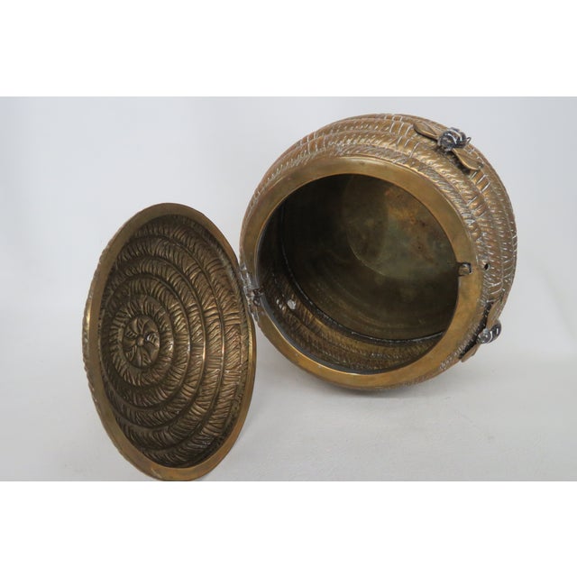 Mottahedeh 1960s Signed Mottahedeh Brass Beehive Lidded Jar Pot Container Box 4710b For Sale - Image 4 of 13