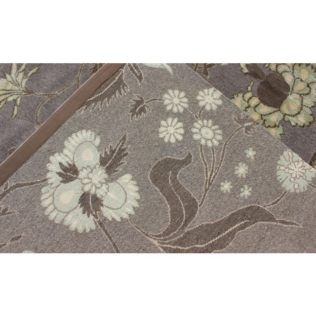 2000 - 2009 Modern Nepalese Floral Wool and Silk Gray Rug For Sale - Image 5 of 12