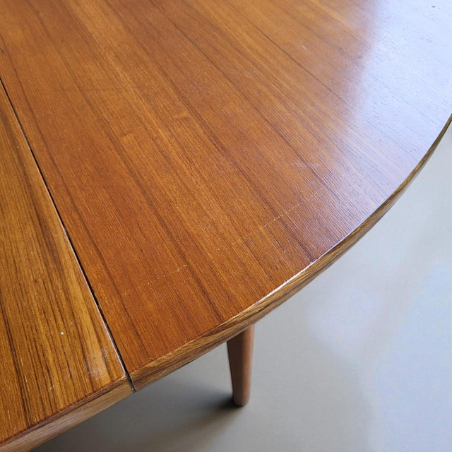 Scandinavian Round Extendable Table in Teak, 1960s For Sale - Image 9 of 12