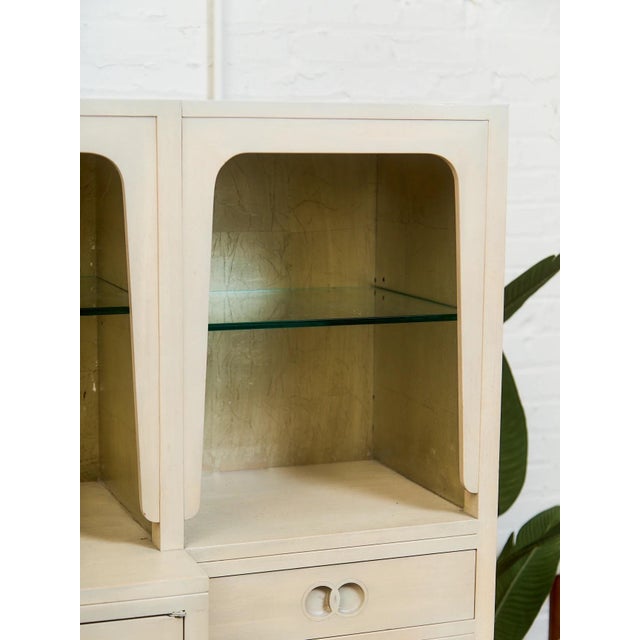 Champagne 1970s Michael Taylor China Cabinet, Attributed For Sale - Image 8 of 12