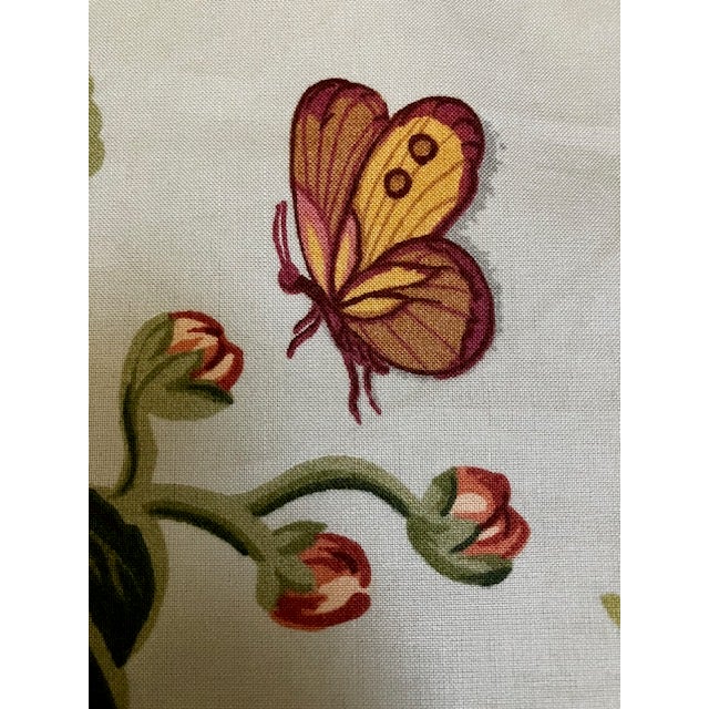 This vintage polished cotton fabric "Chelsea Botanical" is a Williamsburg Interpretation by Schumacher Fabrics. It is a...