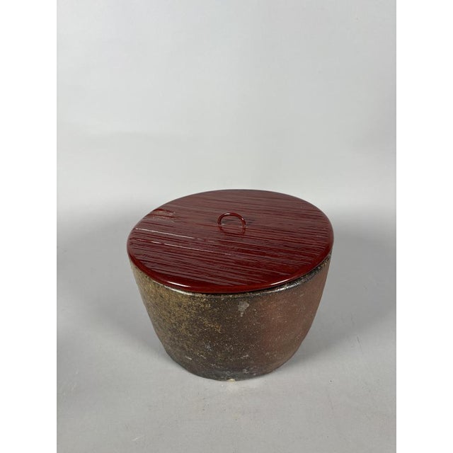 Ceramic Japanese Stoneware and Lacquer Water Container, 1700 For Sale - Image 7 of 8