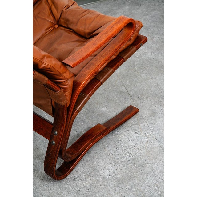 Brown Mid Century Danish Modern Lounge Chairs Brown Leather Bentwood Set Pair Vintage For Sale - Image 8 of 12