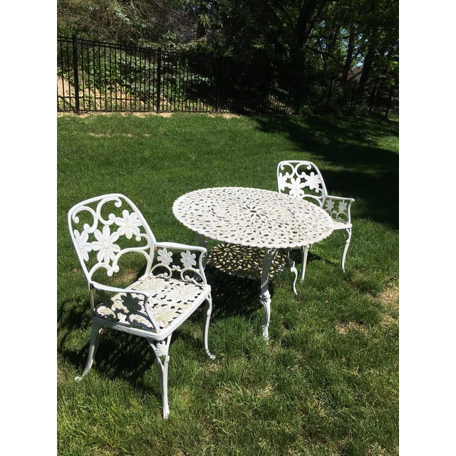 White metal patio furniture 2025