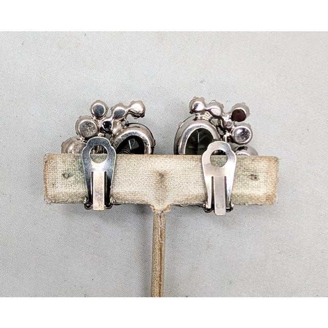 Vintage 1960s Verified Delizza & Elster Faux-Black Diamond & Clear Rhinestone Clip Earrings-2 Pieces For Sale In Philadelphia - Image 6 of 7