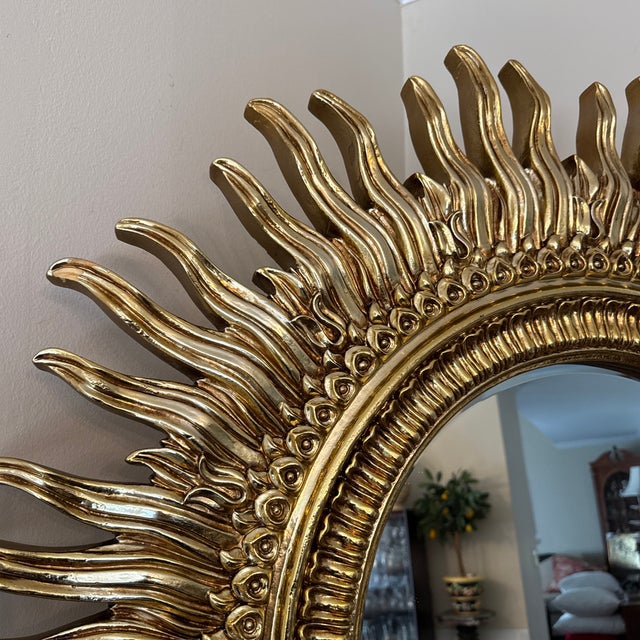 1970s Vintage 1970s Gilded Gold Sunburst Wall Mirror – Hollywood Regency / MCM Accent For Sale - Image 5 of 10