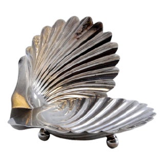 Shell-Shaped Silver Ringlets with Round Feet, Set of 2 For Sale