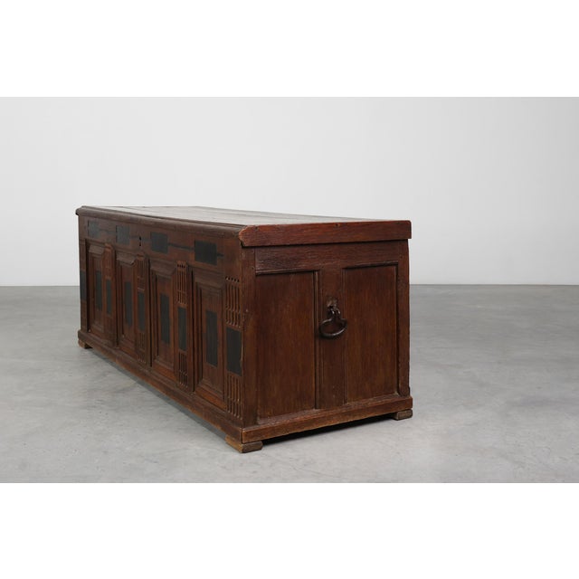 French Oak Storage Trunk or Linen Chest, 17th Century For Sale - Image 12 of 18