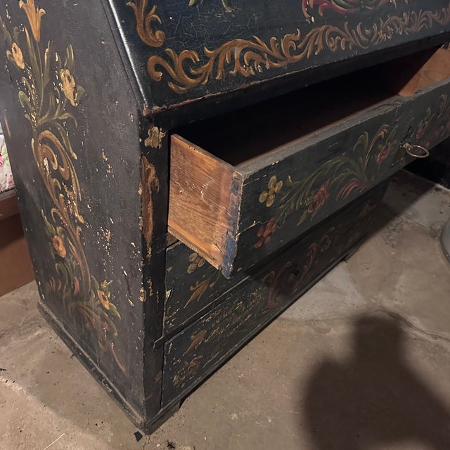 Traditional 19th Century Painted Secretary For Sale - Image 3 of 12