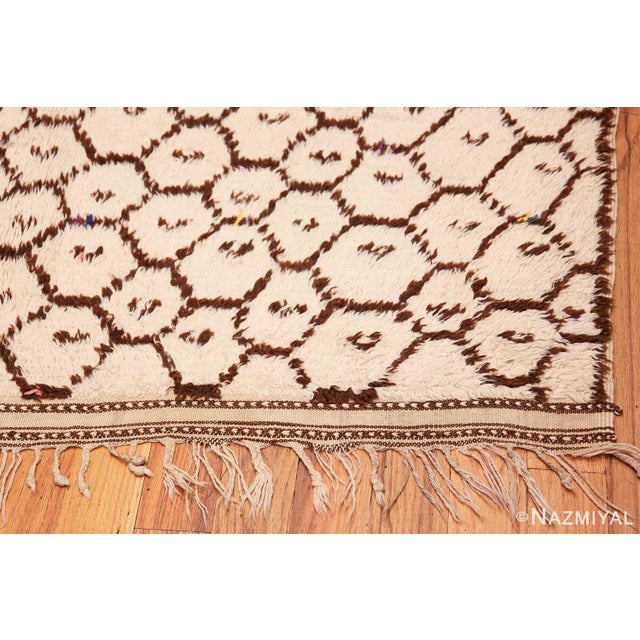 Nazmiyal Collection Vintage Beni Ourain Moroccan Berber Shag Area Rug For Sale - Image 4 of 6