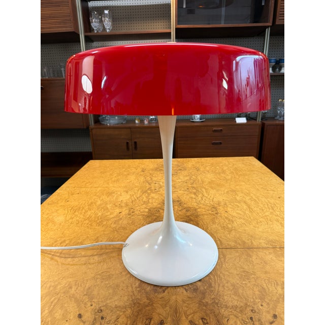 1960s Mod White Tulip Based + Red Glass Lamp by Temde of Switzerland For Sale - Image 4 of 8