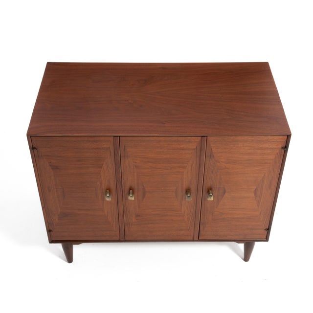 Brown Ramseur Furniture Mid Century Walnut Brass Diamond Front Record Cabinet Credenza Unmarked For Sale - Image 8 of 13