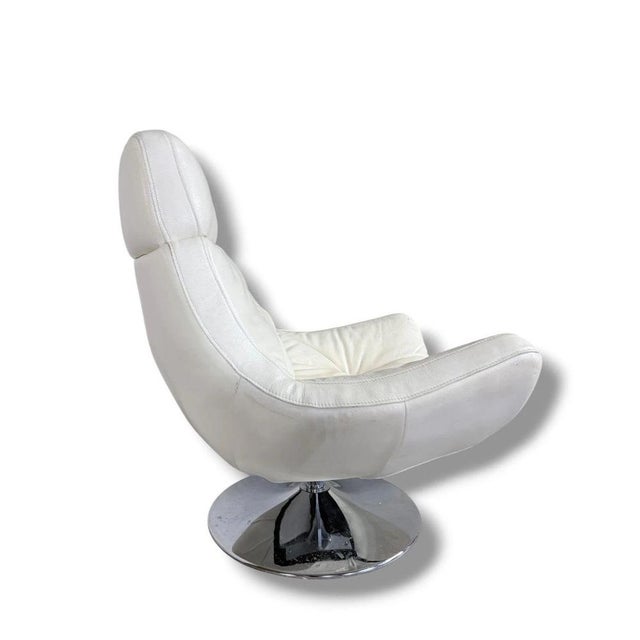 Vintage Swivel Lounge Chair with Chrome Tulip Base, 1970s For Sale - Image 4 of 8