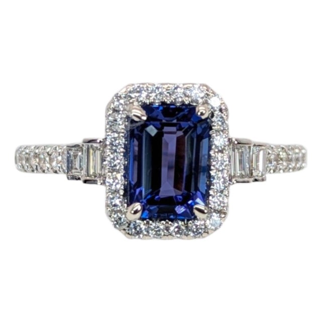 1.2Ct Tanzanite Ring With Earth Mined Diamonds in Solid 14k Gold, 7x5mm, Size 6.75 For Sale