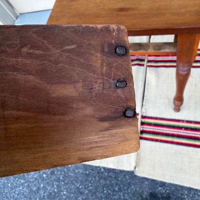 Antique Sheraton Walnut One-Drawer Side Table, Pennsylvania, Circa 1830s For Sale - Image 10 of 13