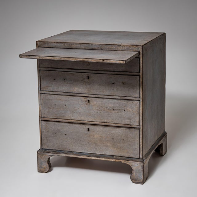 Antique English George III Chest of Drawers, 1800s For Sale - Image 4 of 8