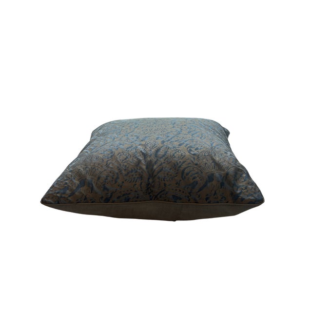 This Fortuny pillow is sure to add luxury to any space. The beautiful bell flowers of Venus are celebrated in this densely...