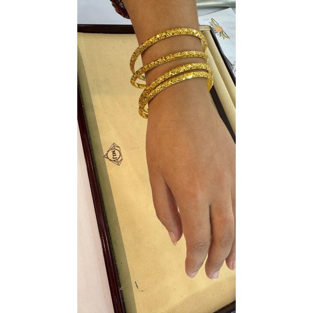 Vintage Eternity Bangle Bracelet 21 Karat Yellow Gold 53 Grams, Set of 4 Churi For Sale - Image 12 of 18