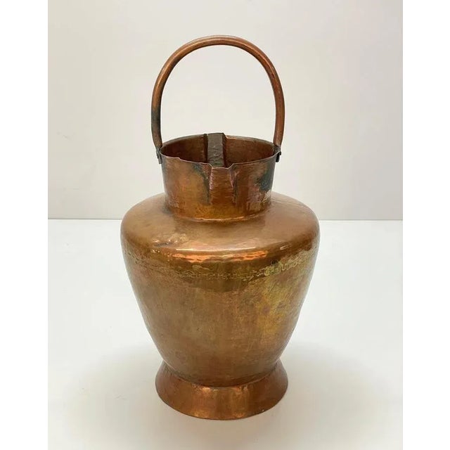 Italian Copper Vase ​​with Double Spouts and a Single Handle, Tuscany, 1930s For Sale - Image 4 of 18