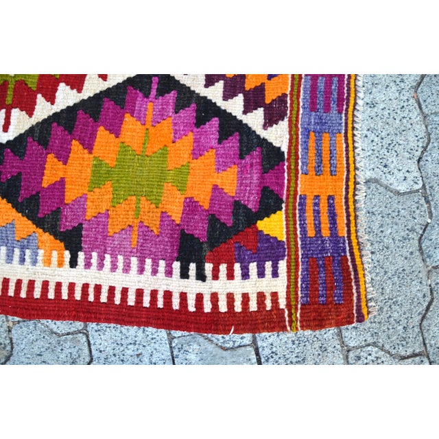 1960s Turkish Handmade Kilim Rug For Sale - Image 10 of 11