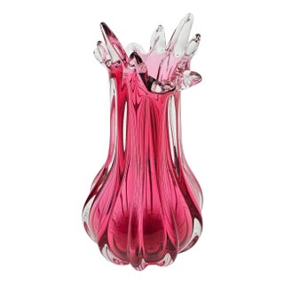 Bohemian Chribska 1414 Cranberry Pulled Petal Art Glass Vase, Czech Republic For Sale