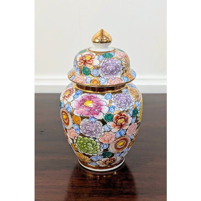 Mid 20th Century Vintage Japanese Kutani Style Porcelain Ginger Jar With Lid – Floral Enamel & Gold For Sale - Image 5 of 16