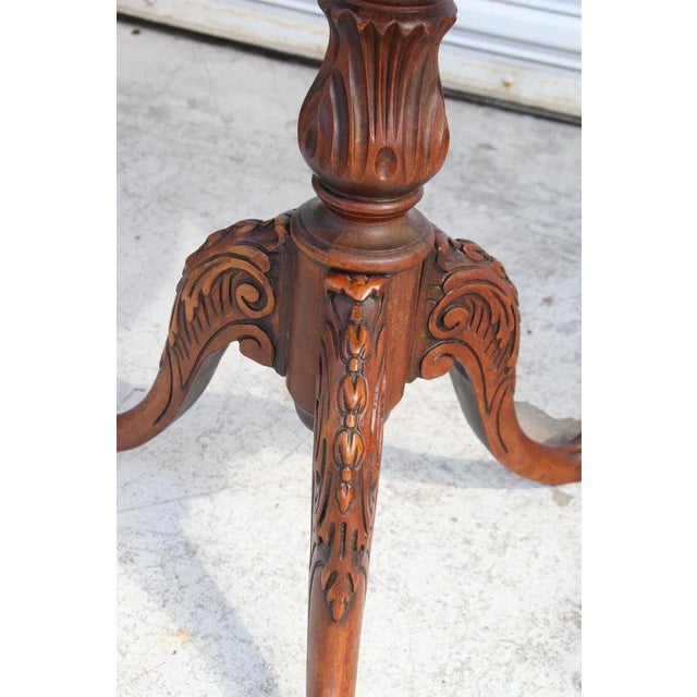 Traditional Vintage Mahogany Carved Pie Crust Accent Table For Sale In Houston - Image 6 of 10