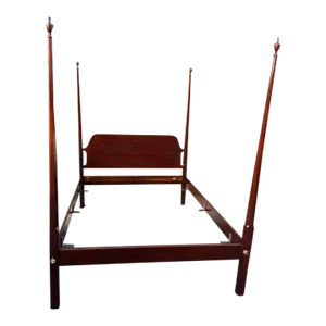 Late 20th Century Council Craftsmen Furniture Georgian Style Mahogany Queen Size 4 Poster Bed Frame.