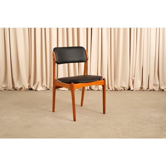 Erik Buch Set of 4 Erik Buch Teak Dining Chairs, Floating Seat Design, Denmark 1960s For Sale - Image 4 of 16