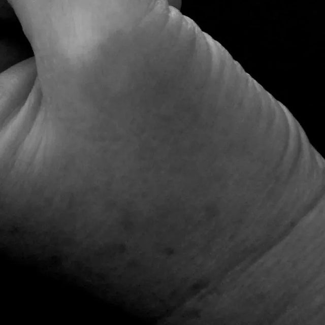 Early 21st Century 2020 “Hands – Language Interpreter” Photo Print on Kodak Glossy Paper by Maria Grazia Facciolà Photography For Sale - Image 5 of 5