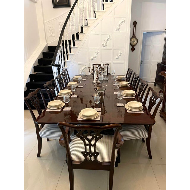 Antique Georgian Dining Table in Mahogany, 1800 For Sale - Image 4 of 9