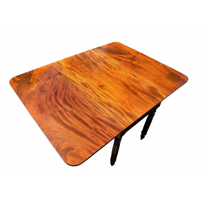 Early 19th Century Antique Mahogany Drop Leaf Dining Table With Reed Carved Legs Boston For Sale - Image 5 of 12