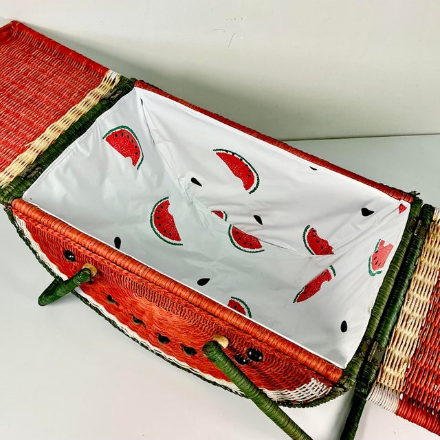 1980s Vintage Boho Chic Arts & Crafts Trompe L’Oeil Watermelon Wicker Picnic Basket. For Sale - Image 17 of 18